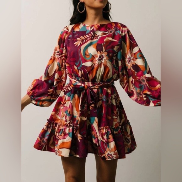 Baltic Born Dresses & Skirts - Baltic Born Tally Tropical Paradise Floral Long Sleeve Mini Dress Colorful Flowy